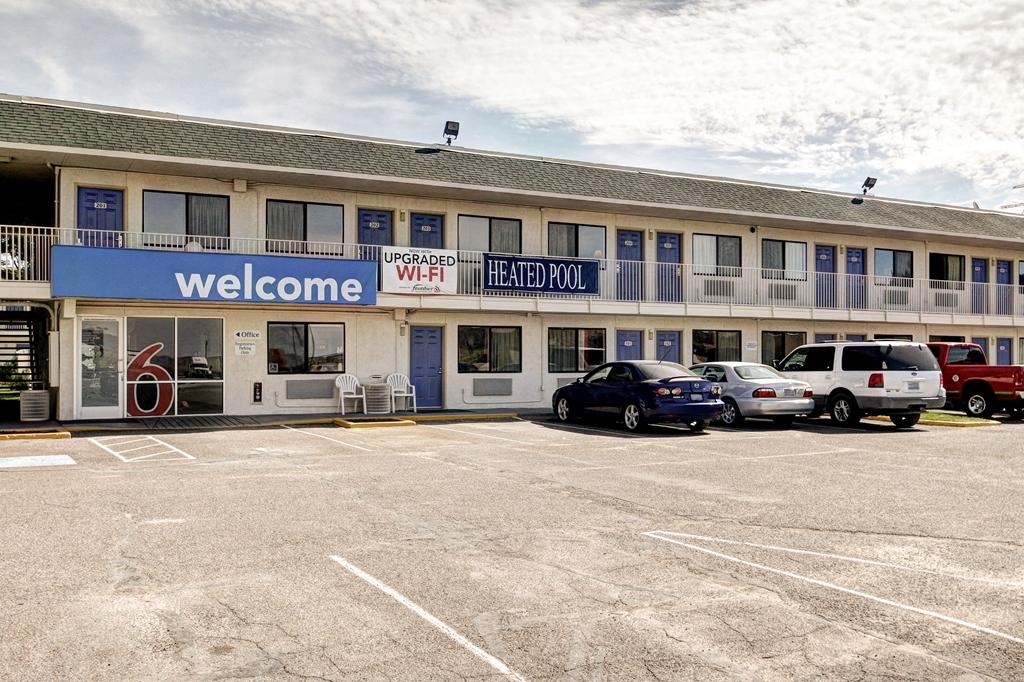 Motel 6 Wells Eksteriør billede